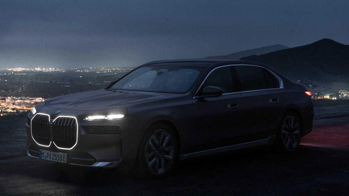 2023 BMW 7 Serisi Tanıtıldı: İşte Rüya Gibi Tasarımı ve Kabuslarınıza Girecek Fiyatı
