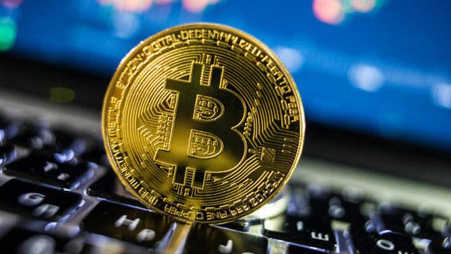 Bitcoin, Tarihi Zirveden Sert Düştü