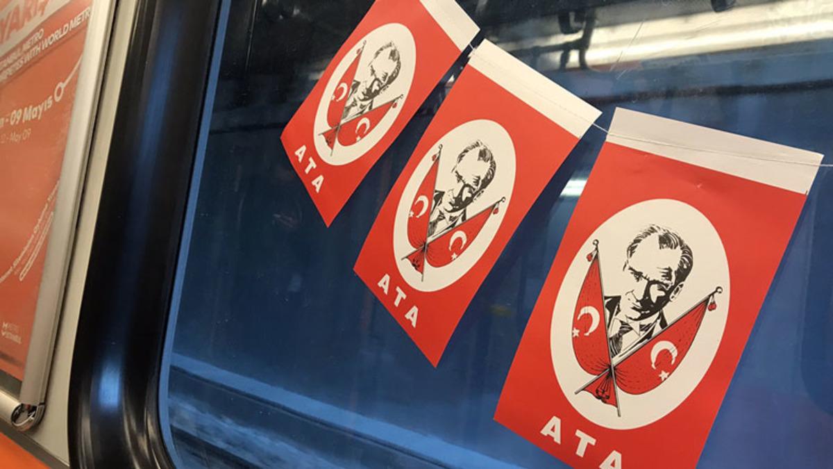 İstanbul Metrosu, 23 Nisan İçin Çocukluğumuza Geri Götüren Süslemelerle Donatıldı: İşte Gelen Duygu Dolu Tepkiler