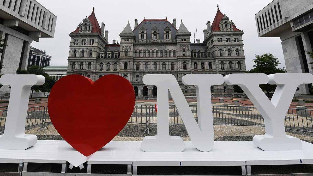 Aşk ve Sevgiyi Temsil Eden ‘Kalp Sembolü’ Nasıl Ortaya Çıktı? İlk Anlamını Duyduğunuzda Çok Şaşıracaksınız!