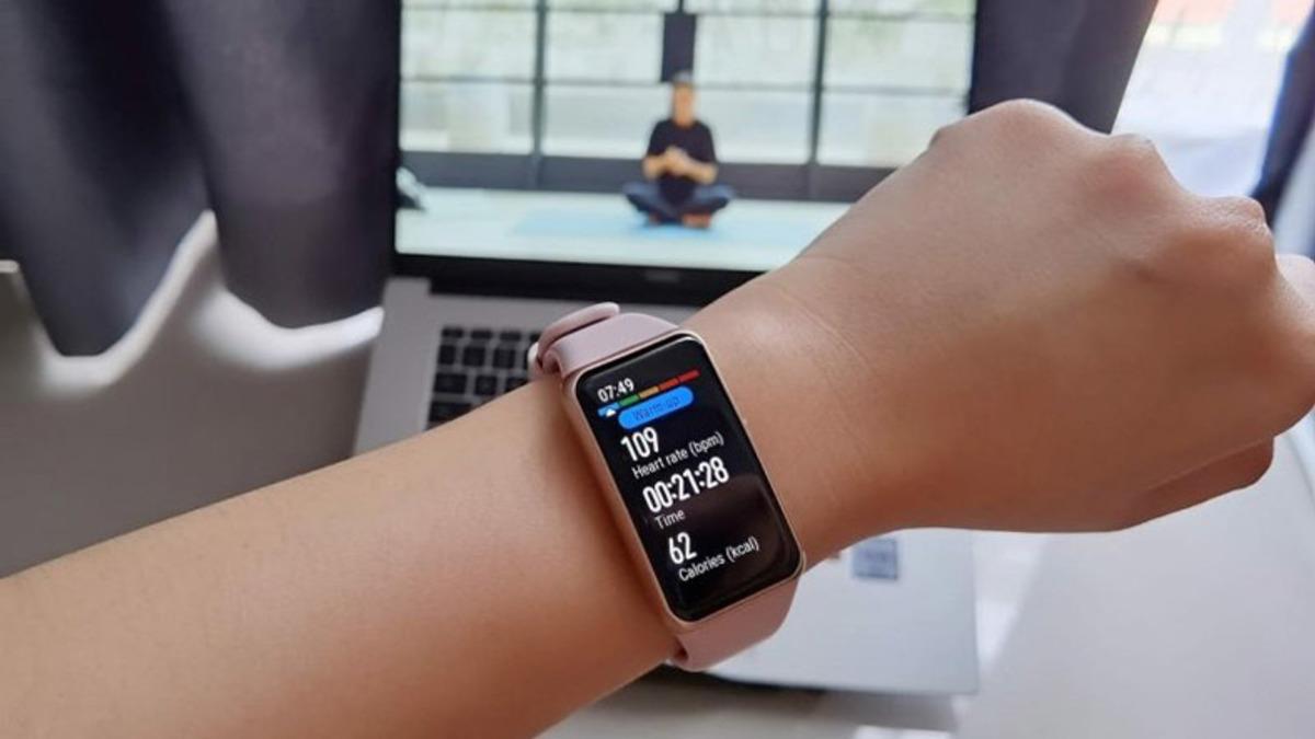 Huawei Band 7 Lansman Öncesi Ortaya Çıktı: Sanki Bileğinizde Yokmuş Gibi Hissedeceksiniz