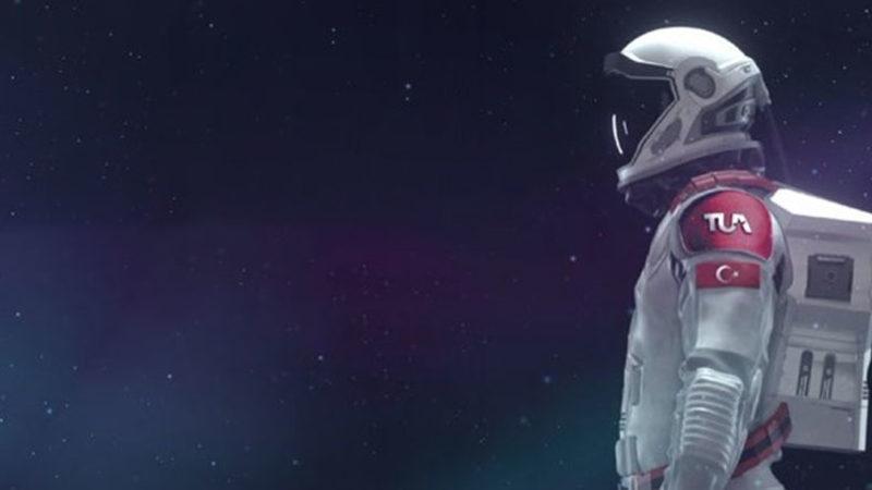 Uzaya Gidecek İlk Türk’e ’Astronot’ ve ’Kozmonot’ Yerine Uygun Bir İsim Aranıyor: İşte Sosyal Medyadan Gelen Öneriler
