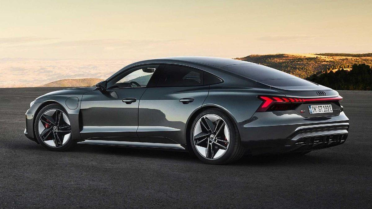 Audi, 598 Beygir Gücündeki Yeni Elektrikli Sedanı E-Tron GT’yi Tanıttı