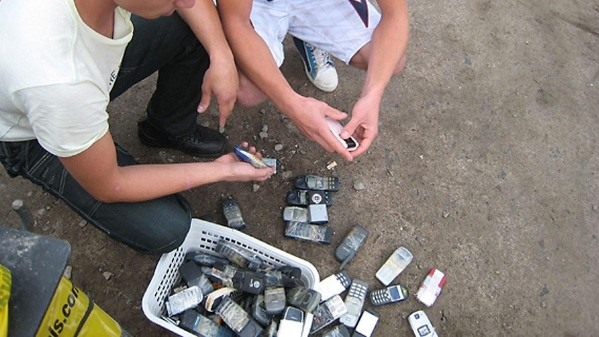 Stres Atmak İçin Birebir: Finlandiya’da Düzenlenen ’Telefon Fırlatma Yarışması’ Hakkında İlginç Bilgiler