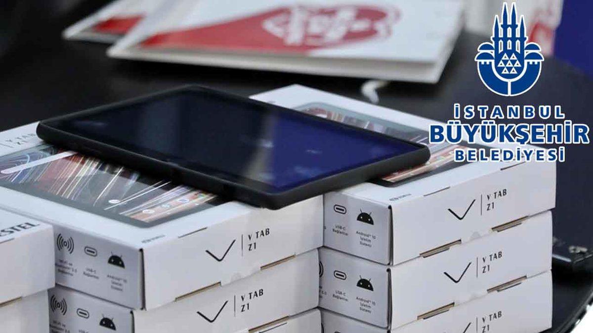 İstanbul Büyükşehir Belediyesi, İhtiyaç Sahibi Öğrencilere Ücretsiz Tablet Dağıtımına Başladı