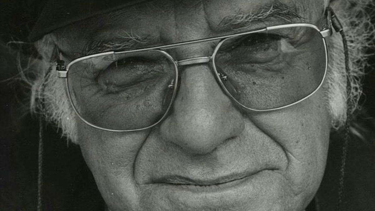 Attila İlhan’ın Okudukça Sizi Duygu Seline Sürükleyen 7 Aşk Şiiri