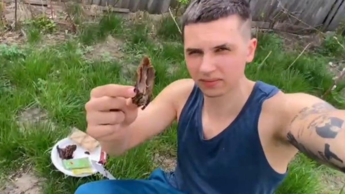 Ukraynalı YouTuber’ın Ölen Rus Askerlerini Pişirip Yediğini İddia Ettiği Video İnfial Yarattı [18+ Video]