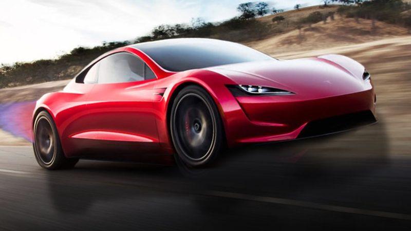 Elon Musk: Tesla Roadster’ın Gerçekten de Yerden Havalanmasını İstiyorum