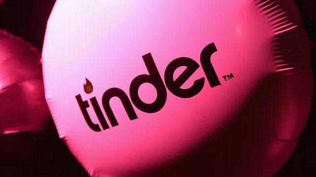 Tinder’ın Telefon Aksesuarı ve Kıyafet Üreteceğine İşaret Eden Patentler Ortaya Çıktı
