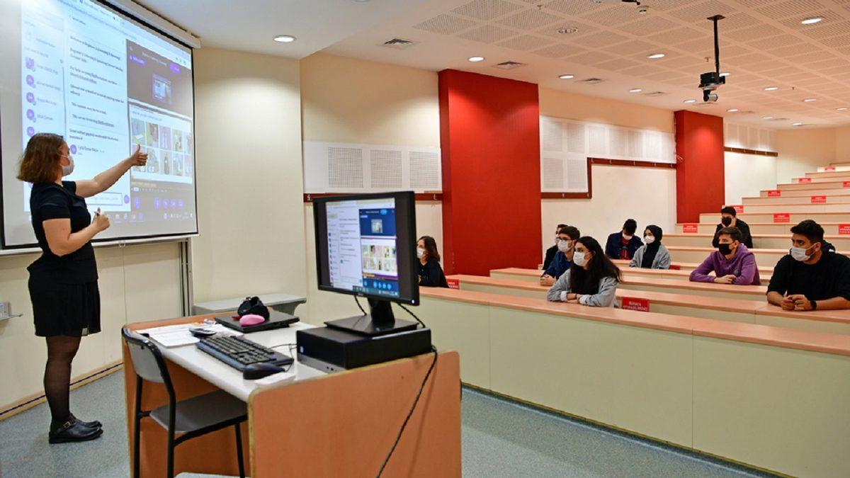 2021 Bahar Yarıyılında Hibrit Eğitime Geçme Kararı Alan Üniversiteler