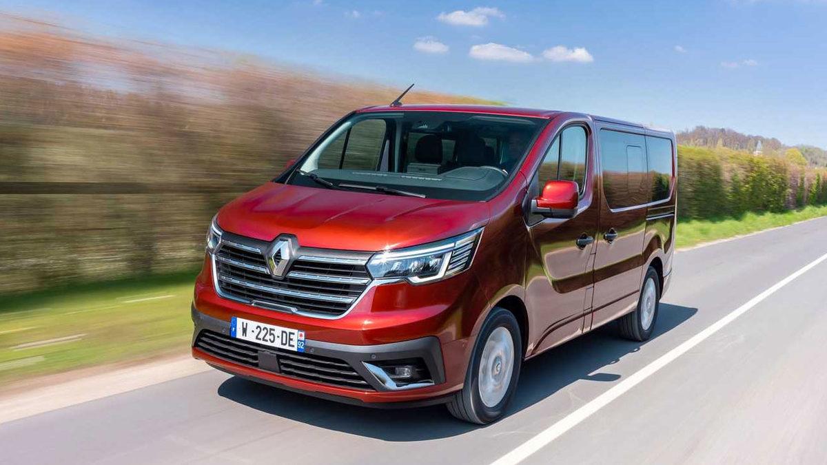 Yenilenen Renault Trafic Türkiye’ye Geldi: İşte Ticarilerin Yeni Gözdesinin Özellikleri ve Fiyatı