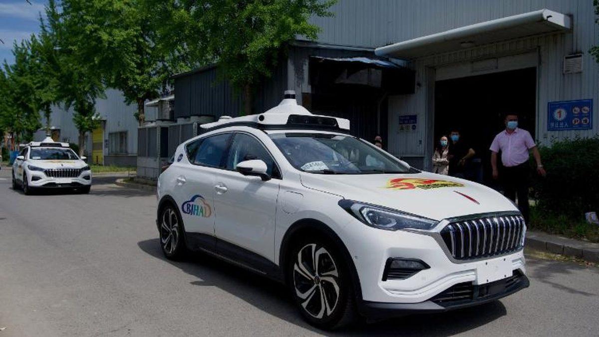 Çin, Otonom Taksilere Yeşil Işık Yaktı: Sürücüsüz Taksiler Pekin Trafiğine Çıkıyor