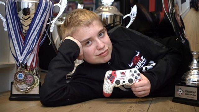 FIFA 21’in Çıkışından Beri Tüm Hafta Sonu Ligi Maçlarını Kazanan 15 Yaşındaki Oyuncu İlk Kez Yenildi