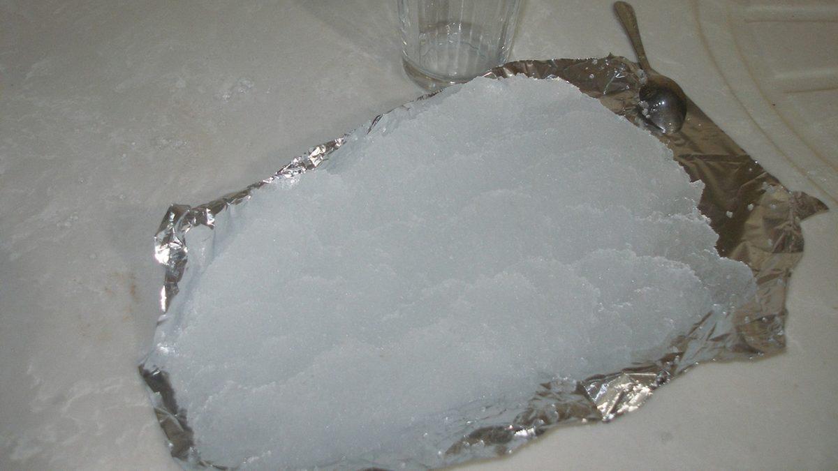 Kullanılmış Bebek Bezlerinde Görülen Bu Gizemli Jelimsi Madde Aslında Ne İşe Yarıyor?