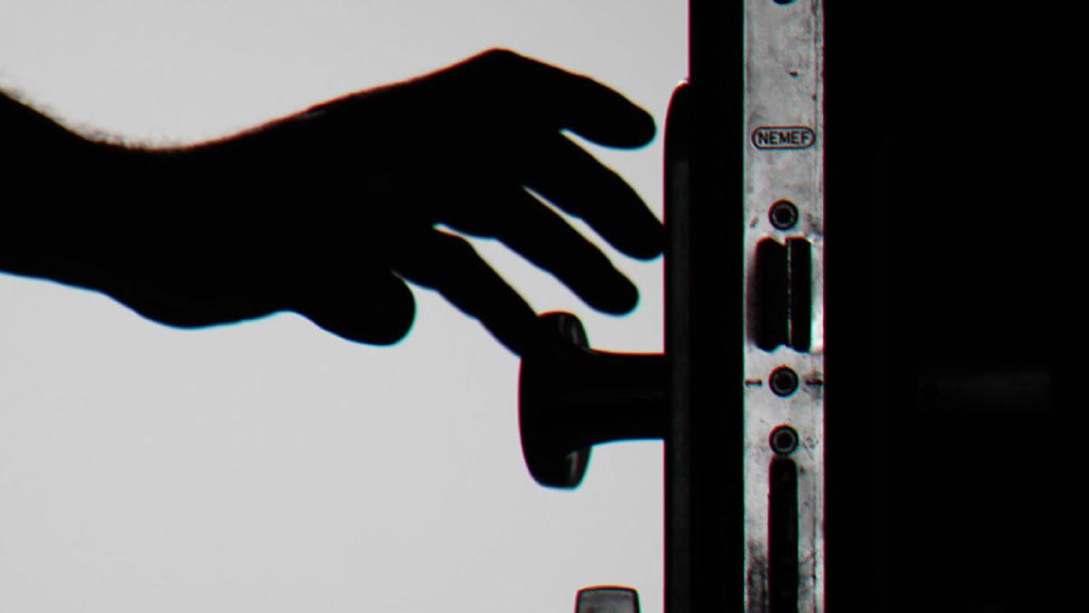 İspanya’da Boş Evlerin ’İşgalciler’ Tarafından ’Yasal Yollarla’ Ele Geçirildiği ve Ev Sahiplerini Çaresiz Bırakan Hareket: Okupa