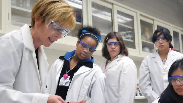 Avrupa’nın En Çok Kadın Bilim İnsanı Sahip Ülkeleri [Türkiye Dev Ülkeleri Geride Bıraktı]