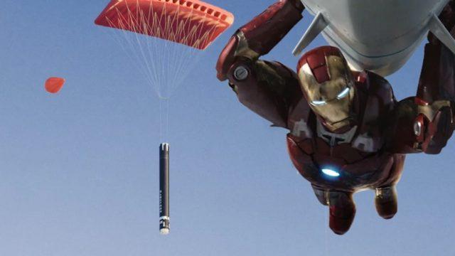 Uzaydan Düşen Roket, Helikopterle Havada Yakalandı! [Video]