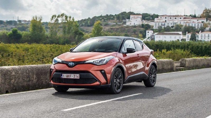 Hibrit Motoru ile Dikkat Çeken Toyota C-HR 2022 Tüm Özellikleri ve Fiyat Listesi