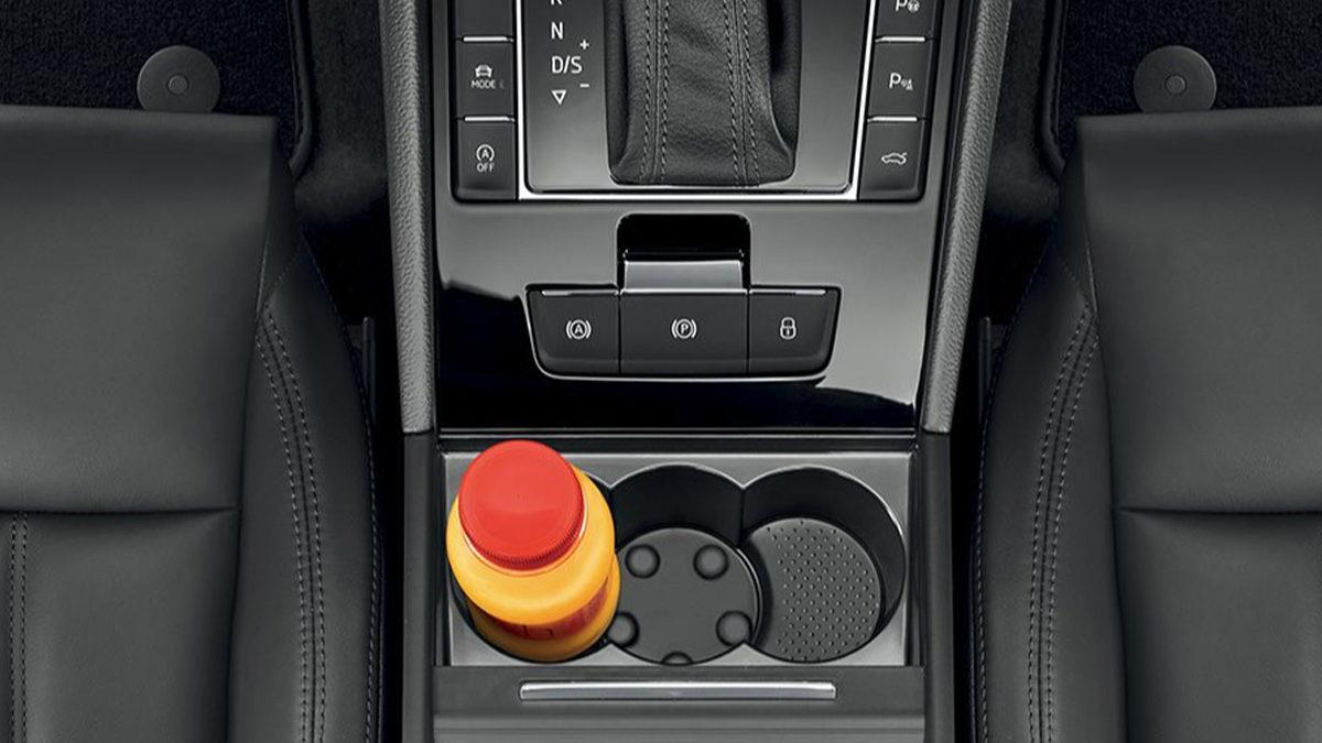 Sıra Dışı Hava Yastıkları ile Dikkat Çeken 2021 Model Skoda Superb’ün Özellikleri ve Fiyat Listesi