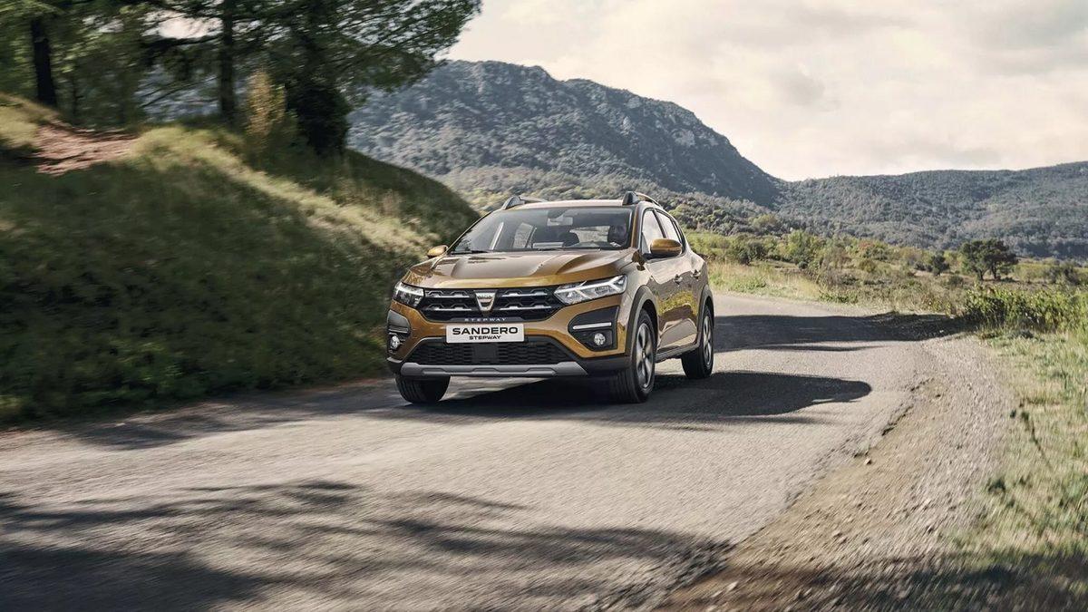 Keskin Hatlarıyla Dikkat Çeken Şehir İçi SUV’u: Dacia Sandero Stepway 2023’ün Özellikleri ve Fiyat Listesi