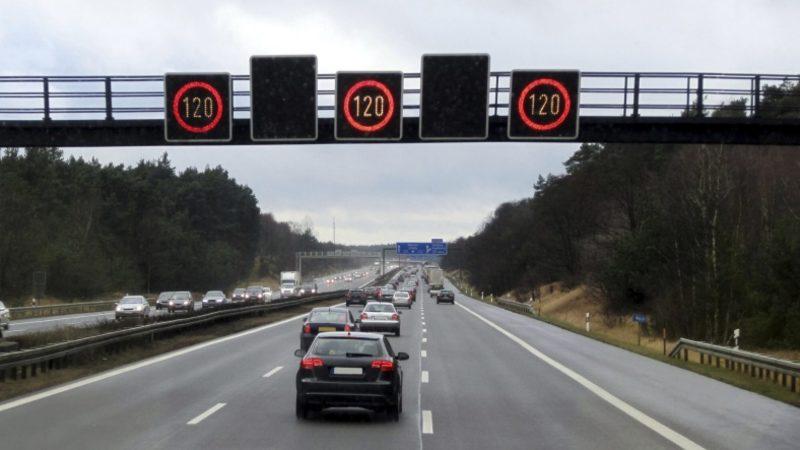 Otoyollarda Hız Sınırları 1 Temmuz İtibarıyla Artırılıyor! İşte Yeni Hız Limitleri