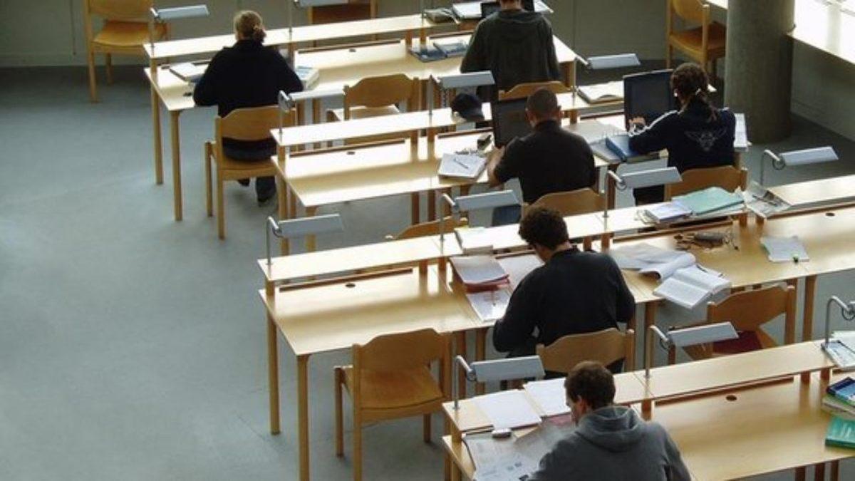 YÖK, Çevrimiçi Anketinin Sonuçlarını Paylaştı: Öğrenciler, Online Eğitim Devam Etsin İstiyor