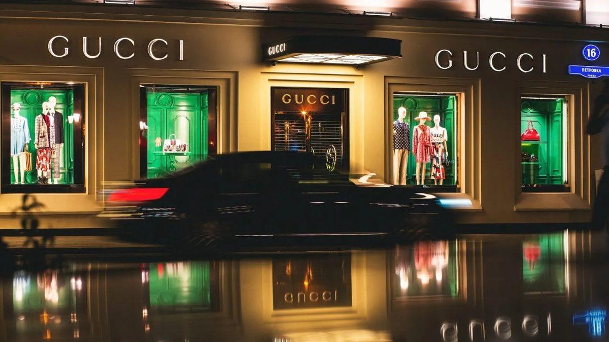 Moda Devi Gucci, Mağazalarında Bitcoin ve Dogecoin de Dahil Birçok Kripto Para Birimini Kabul Edeceğini Açıkladı