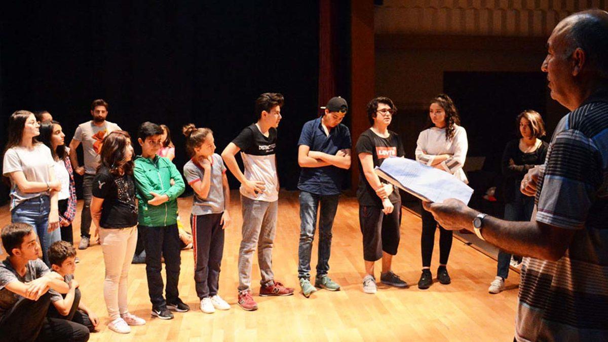 Güzel Sanatlar Liselerine Tiyatro Bölümü Geliyor