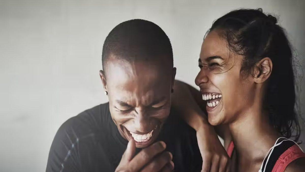 Bilim İnsanları, Flört Ederken Kullanılan En Etkili Yöntemleri Açıkladı: Flörtü Olmayan Kalmasın!