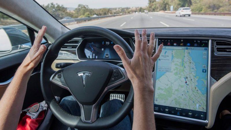 Tesla’dan Kazalarıyla Ünlenen Otopilot Teknolojisini Temize Çıkaracak Rapor: ’Otopilot Kullanılan Araçlar 8 Kat Daha Az Kaza Yapıyor’