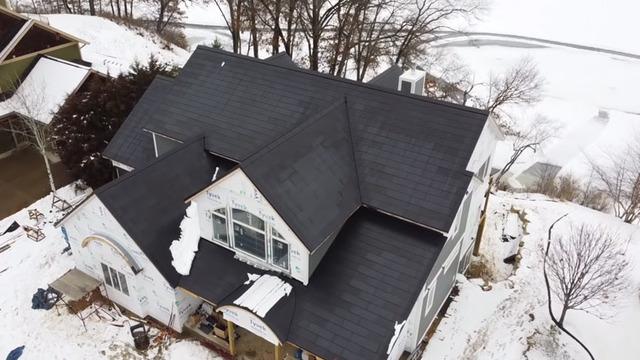 Tesla’nın Güneş Panelleri Biriken Kardan Böyle Kurtuluyor [Video]