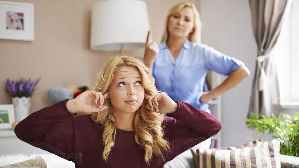 ’Ergenlik Çağındakiler Neden Annelerini Dinlemez?’ Sorusu Cevaplandı: Sosyal Gelişim İçin Gerekliymiş!