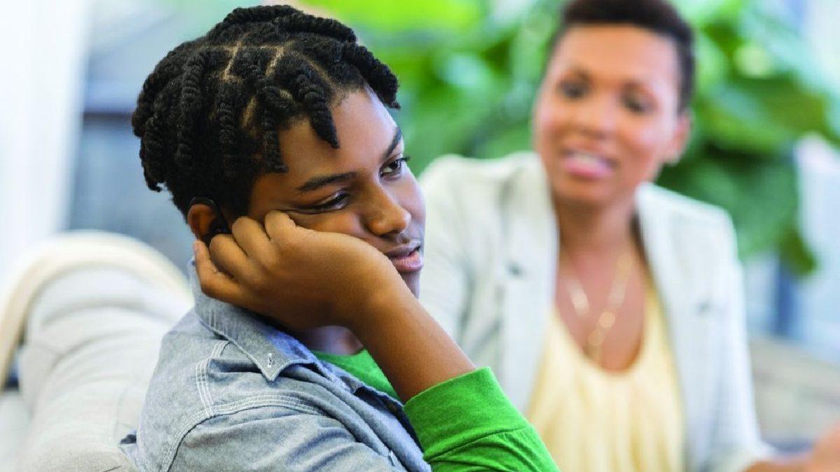 ’Ergenlik Çağındakiler Neden Annelerini Dinlemez?’ Sorusu Cevaplandı: Sosyal Gelişim İçin Gerekliymiş!