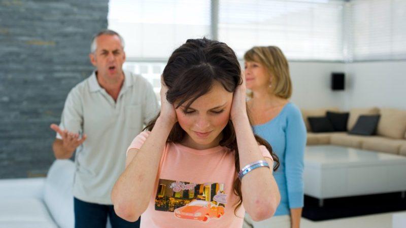 ’Ergenlik Çağındakiler Neden Annelerini Dinlemez?’ Sorusu Cevaplandı: Sosyal Gelişim İçin Gerekliymiş!