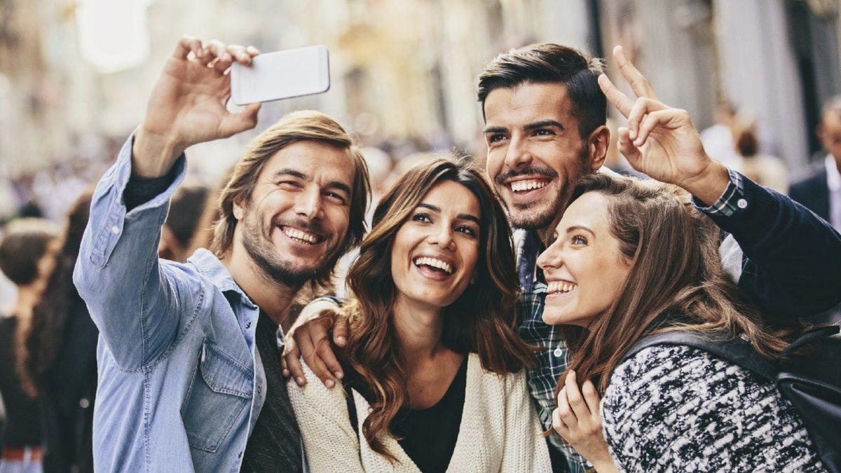 Herkesin Dilinde Olan Y ve Z Kuşakları Ne Anlama Geliyor, Aralarındaki Fark Nedir?