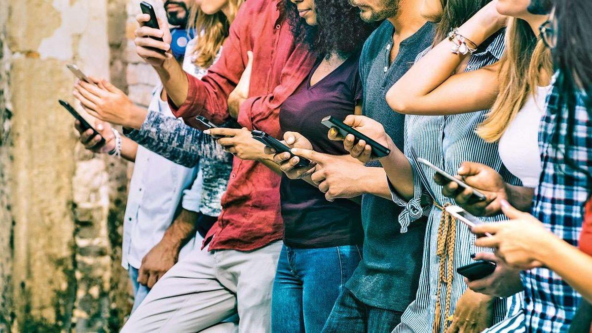 Herkesin Dilinde Olan Y ve Z Kuşakları Ne Anlama Geliyor, Aralarındaki Fark Nedir?