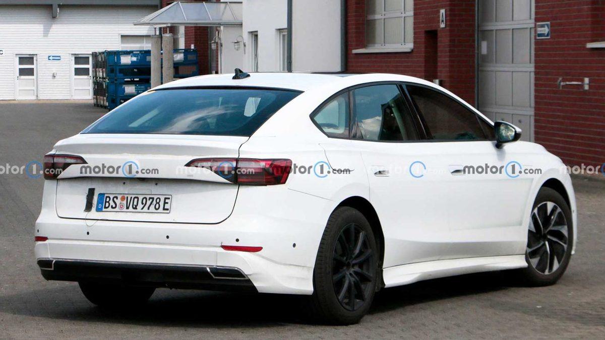 Volkswagen Passat Sedanın Yerini Alacak Yeni Otomobilin Fotoğrafları Ortaya Çıktı