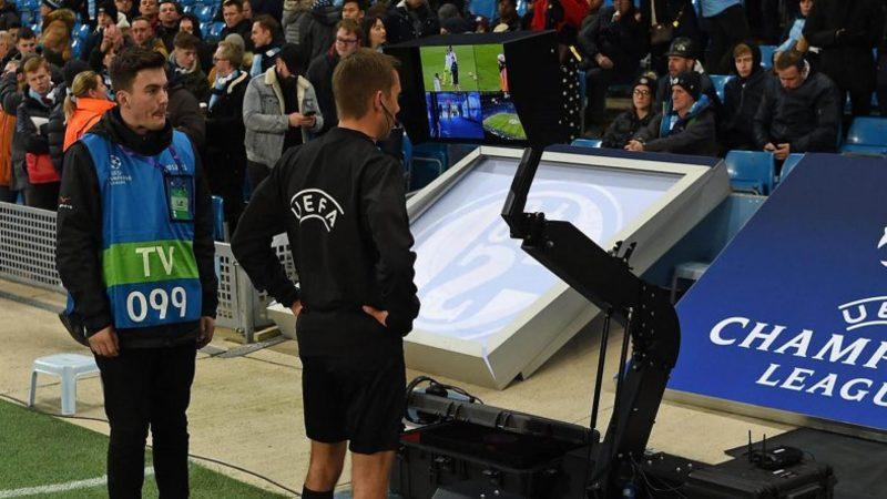 FIFA, Tartışmaları Bitirmek İçin Yarı Otomatik Ofsayt Sistemi Geliştiriyor