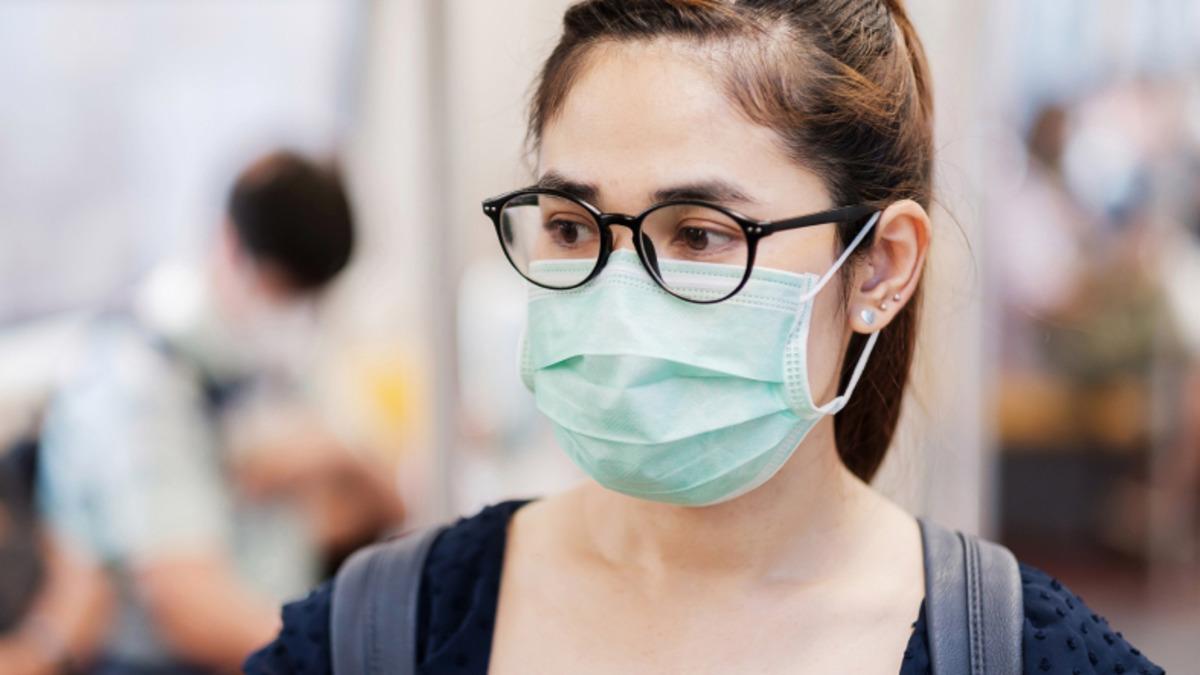 Gözlük Kullananların COVID-19’a Yakalanma Olasılığının 3 Kat Daha Az Olduğu Keşfedildi