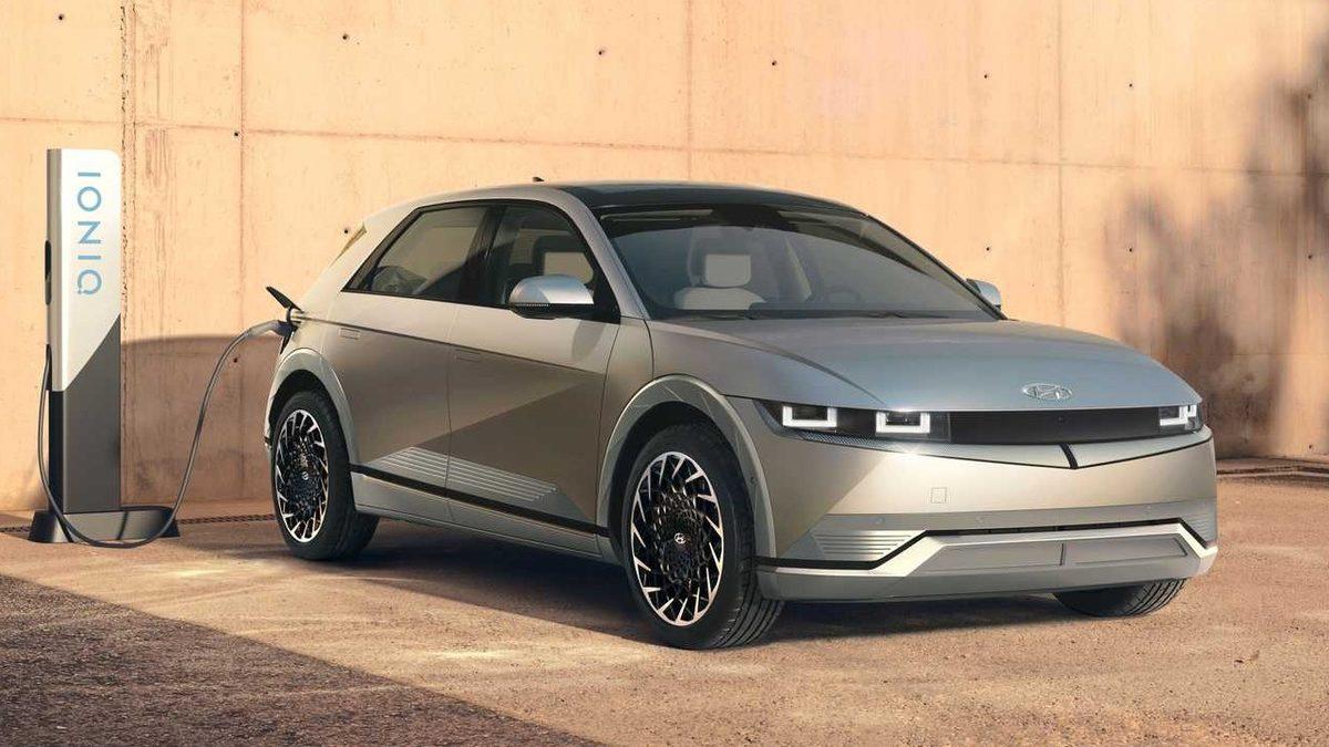 Hyundai, 480 km Menzile Sahip Yeni Elektrikli Otomobili Ioniq 5’i Tanıttı