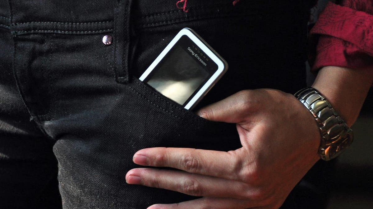 Bildirim Gelmemesine Rağmen Telefonumuzun Titrediğini Sanmamızın Asıl Nedeni: Hayalet Titreşim Sendromu