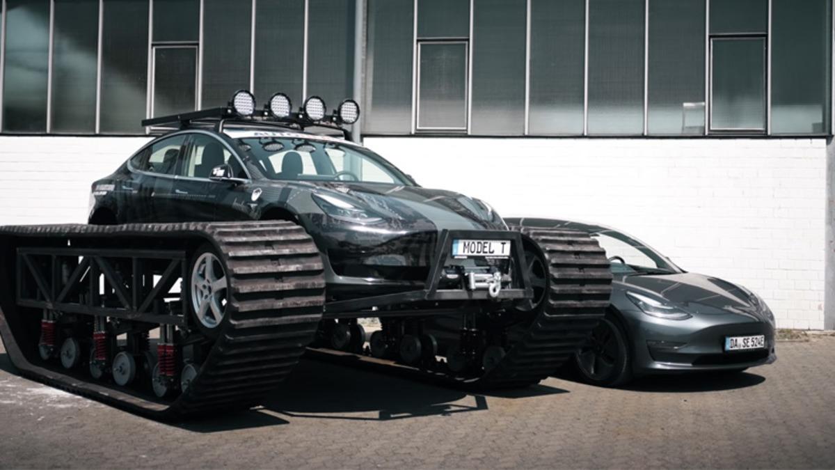 Tesla’nın En Ucuz Arabası Model 3 Modifiye Edilip Tanka Dönüştürüldü [Video]