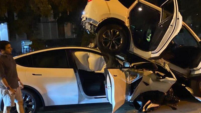 Tesla, Yeni Bir Otopilot Kazası Suçlamasıyla Karşı Karşıya