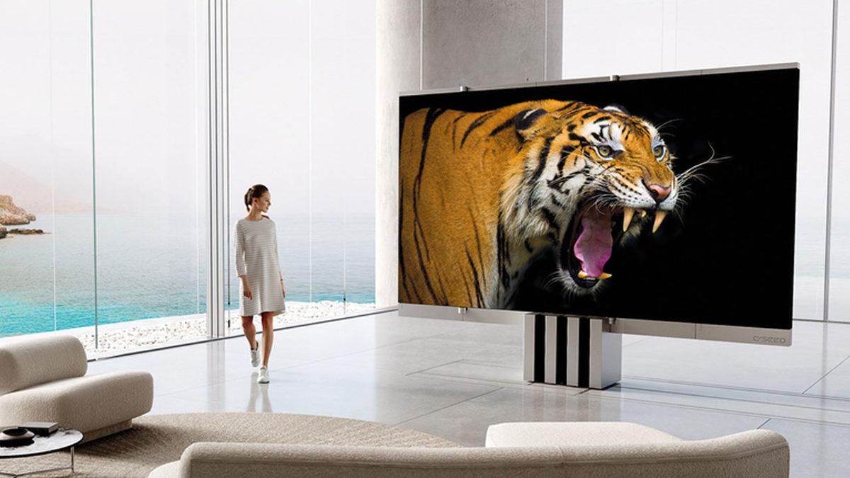 Fiyatıyla Dudak Uçuklatan 165 İnçlik Katlanabilir Dev Televizyon Satışa Çıktı