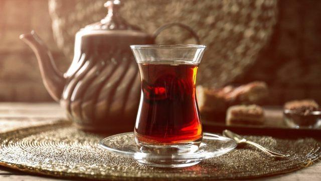 ABD’li Doktor: Siyah Çay, Koronavirüsün Çoğalmasını Önlüyor