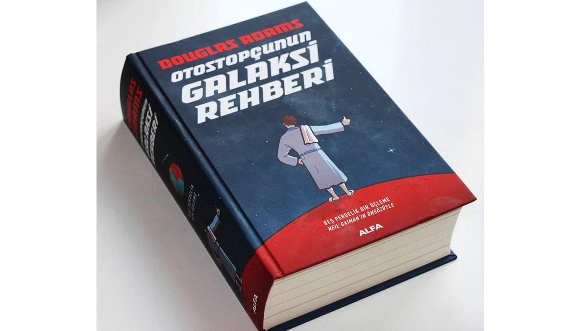 Okurken Sizi Bambaşka Dünyalara Götürecek Fantastik Kitap Önerileri