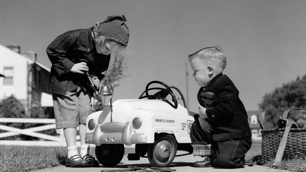 Mavinin Erkek, Pembenin Kız Rengi Olduğu Anlayışı Ne Zaman ve Nasıl Ortaya Çıktı?