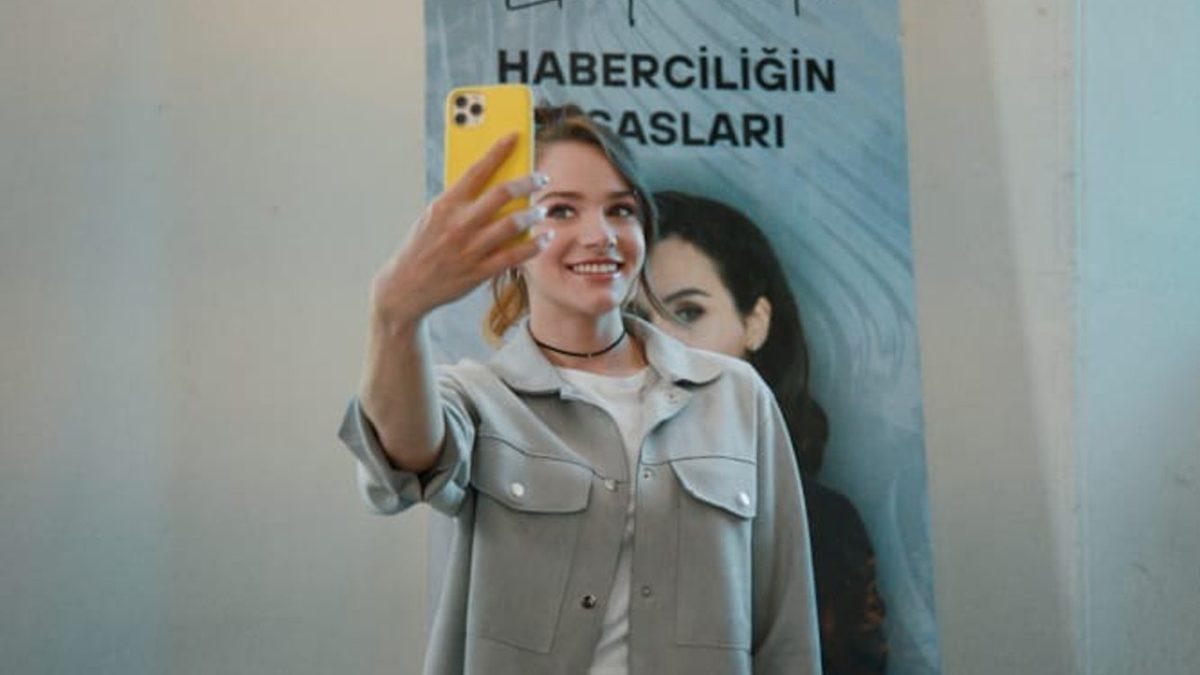 X ve Z Kuşağının Çarpışmasını Anlatacak ’Kuş Uçuşu’ Dizisinden İlk Görüntüler Paylaşıldı!