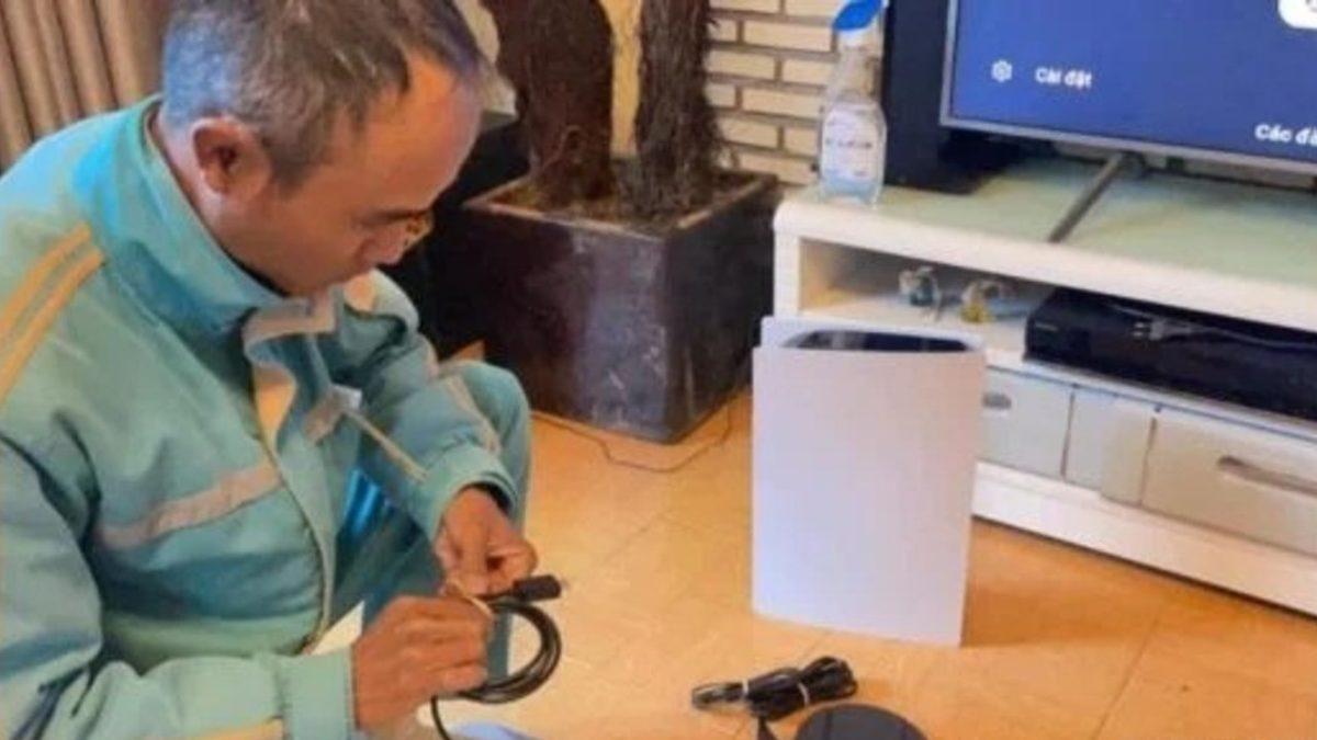 Vietnamlı Adam, PlayStation 5’i Modem Gibi Bağlattırarak Eşini Kandırdı