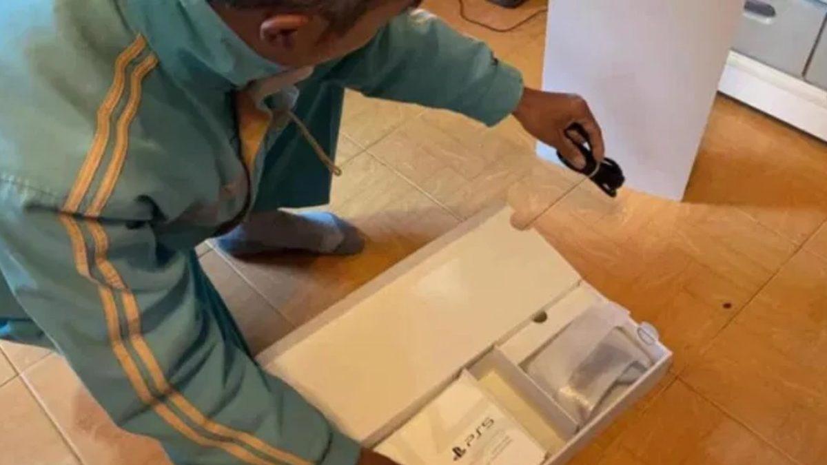 Vietnamlı Adam, PlayStation 5’i Modem Gibi Bağlattırarak Eşini Kandırdı